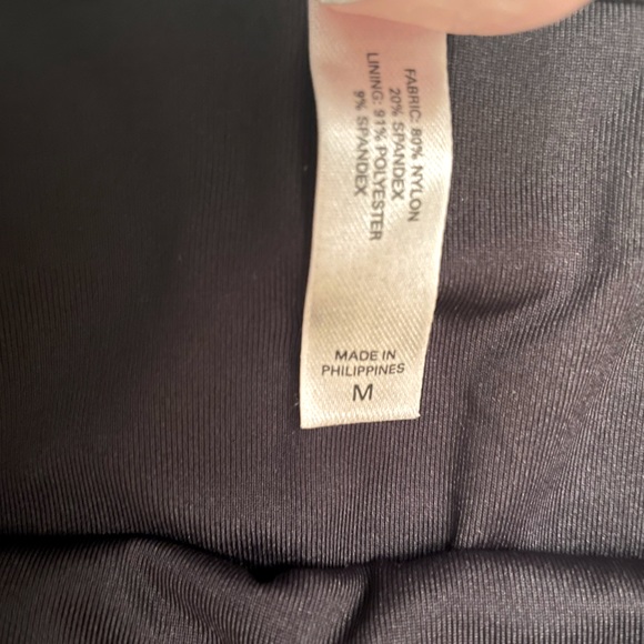 🔥 3/21 🔥Victoria’s Secret Medium bikini bottoms. Black with a multi brown belt - Picture 4 of 5